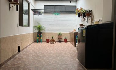 VENDO CASA UNIFAMILIAR EN LA ESTRELLA, TOLEDO