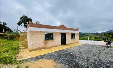 Casa finca para la venta en San Roque, Antioquia