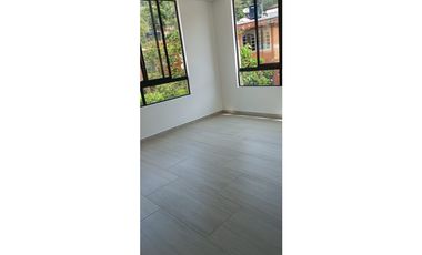 VENDO HERMOSA CASA LA VEGA CUND. CONDOMINIO (r)