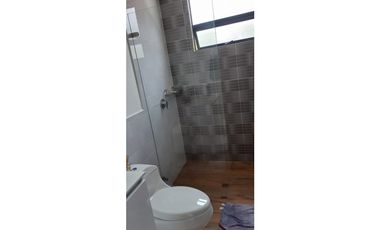 VENDO HERMOSA CASA LA VEGA CUND. CONDOMINIO (r)