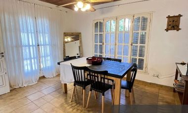 Casa en venta de 2 dormitorios c/ cochera en Otros Barrios