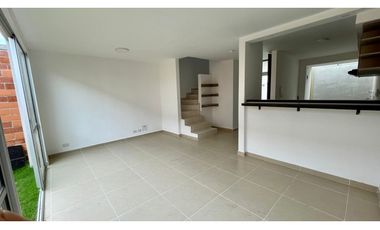 VENDO CASA EN CIUDAD COUNTRY CONJUNTO RESIDENCIAL COCLI