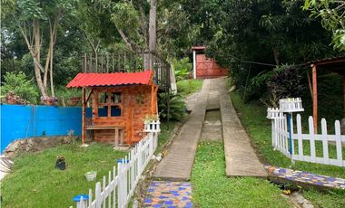 VENTA DE FINCA EN MESITAS - 3 CABAÑAS