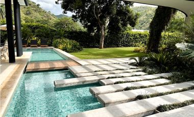Finca En Santa Fe De Antioquia - Se Vende