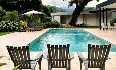 Finca En Santa Fe De Antioquia - Se Vende