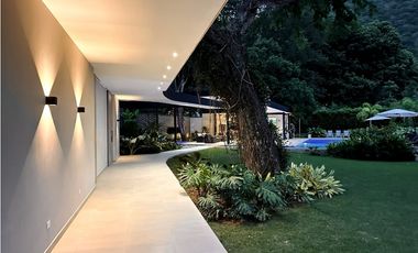 Finca En Santa Fe De Antioquia - Se Vende
