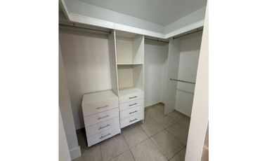 Altos de Panamá, Villas de Vizcaya, casa alquiler