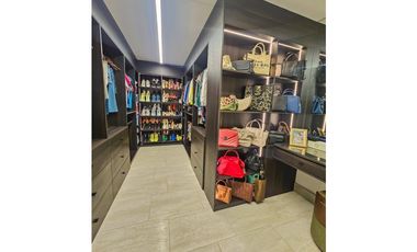 Venta de Apartamento de 155 m² en PH EXPLORA - Panamá Pacífico!