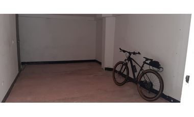 LOCAL CALASANZ CERCA INSTITUTO FERRINI