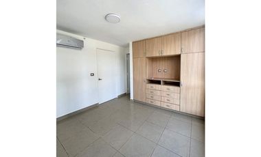 Apartamento en Venta en Dorado Lake, PH ROKAS excelentes condiciones