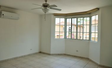 ALQUILER CASA CLAYTON