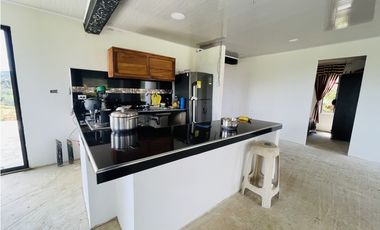 Se vende casa nueva en San Roque, Antioquia