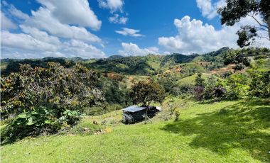 Se vende casa nueva en San Roque, Antioquia