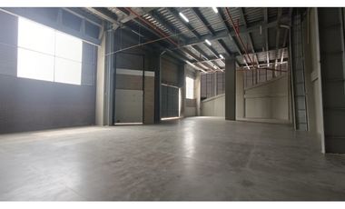 Bodega en Caldas - en Arriendo.