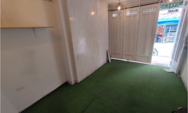 LOCAL SECTOR FRANCISCO A. ZEA CERCA HOSPITAL LA MARA