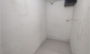 LOCAL SECTOR FRANCISCO A. ZEA CERCA HOSPITAL LA MARA