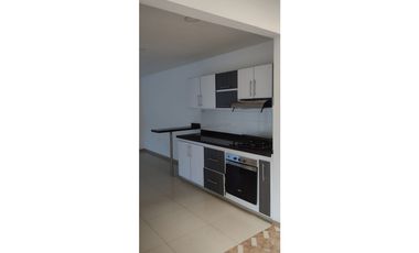 SE ARRIENDA CASA UNIFAMILAR CON LOCAL EN EL LAGUITO - TULUA