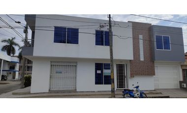 SE ARRIENDA CASA UNIFAMILAR CON LOCAL EN EL LAGUITO - TULUA