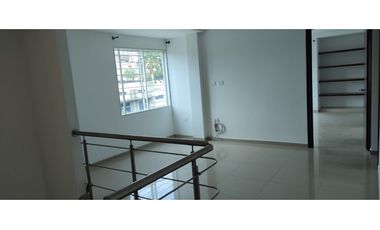 SE ARRIENDA CASA UNIFAMILAR CON LOCAL EN EL LAGUITO - TULUA