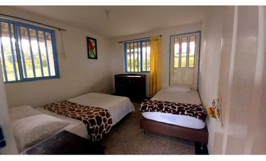 Finca chalet con vista y piscina para la venta a 8 km de filandia