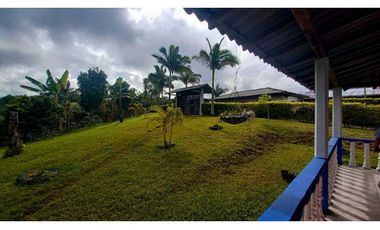 Finca chalet con vista y piscina para la venta a 8 km de filandia