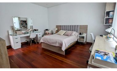 ☘CASA CON ESPECTACULAR VISTA EN EL POBLADO