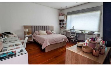 ☘CASA CON ESPECTACULAR VISTA EN EL POBLADO