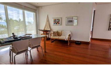 ☘CASA CON ESPECTACULAR VISTA EN EL POBLADO