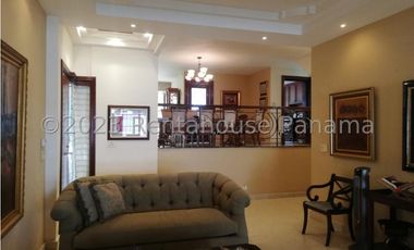 Venta de Casa en Obarrio 24-3361