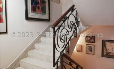 Venta de Casa en Obarrio 24-3361