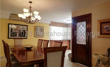 Venta de Casa en Obarrio 24-3361