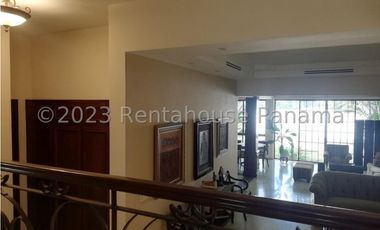 Venta de Casa en Obarrio 24-3361