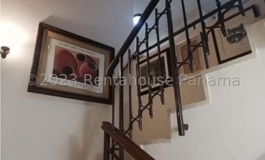 Venta de Casa en Obarrio 24-3361