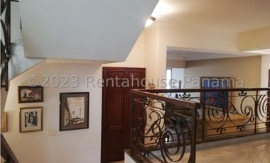 Venta de Casa en Obarrio 24-3361