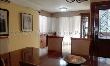 Venta de Casa en Obarrio 24-3361