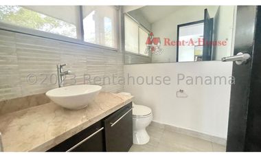 Venta de Casa en Panama Pacifico 24-745