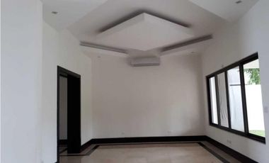 Venta de Casa en Costa del Este  20-2399