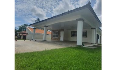 SE ALQUILA CASA EN CHITRÉ