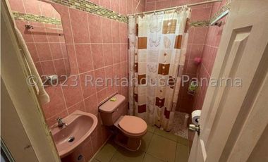 SE VENDE CASA EN LA VILLA DE LOS SANTOS