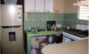 SE VENDE CASA EN LAS CUMBRES