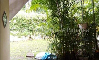 Alquiler de Casa en Brisas del Golf 24-4784