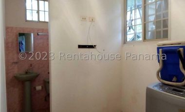 Alquiler de Casa en Brisas del Golf 24-4784