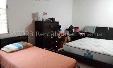 Alquiler de Casa en Brisas del Golf 24-4784