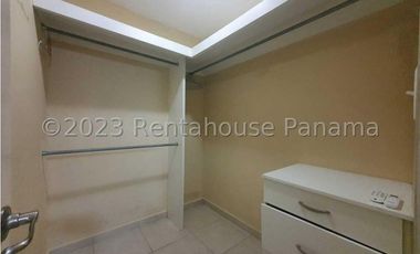 Alquiler de Casa en Brisas del Golf 24-4462