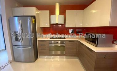 Alquiler de Apartamento en Clayton