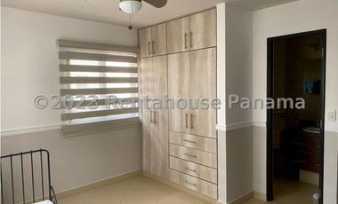 Alquiler de Apartamento en Clayton