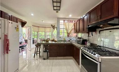 Venta de Casa en Las Cumbres