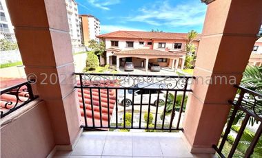 Venta de Casa en Versalles
