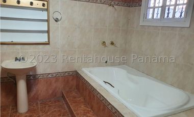 Venta de Casa en Campo Limberg