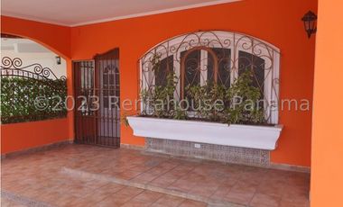Venta de Casa en Campo Limberg